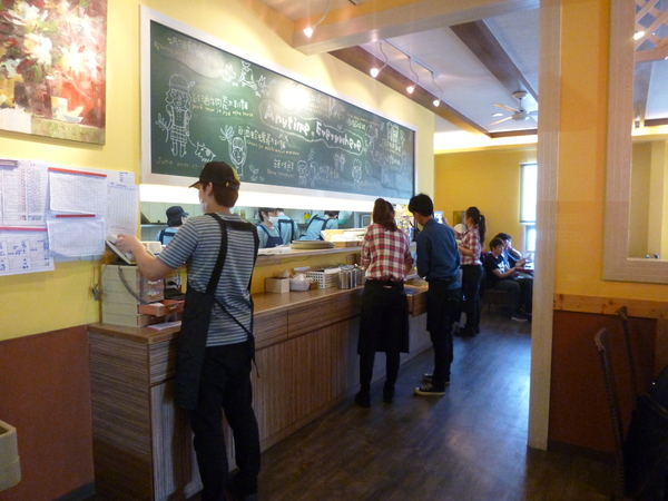 艾蜜奇義大利坊(竹南總店): 【苗栗竹南】少女義大利麵好感動,週日一人小約會-艾蜜奇義大利坊