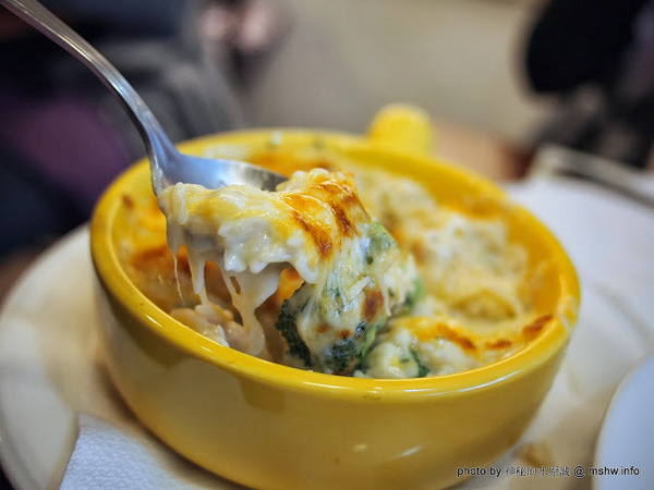 阿喜義大利麵：【食記】台中大里-Ashi Pasta 阿喜義大利麵 : 喂喂喂~這個明太子超犯規的啊!!@@