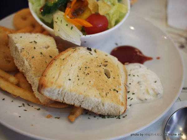 阿喜義大利麵：【食記】台中大里-Ashi Pasta 阿喜義大利麵 : 喂喂喂~這個明太子超犯規的啊!!@@