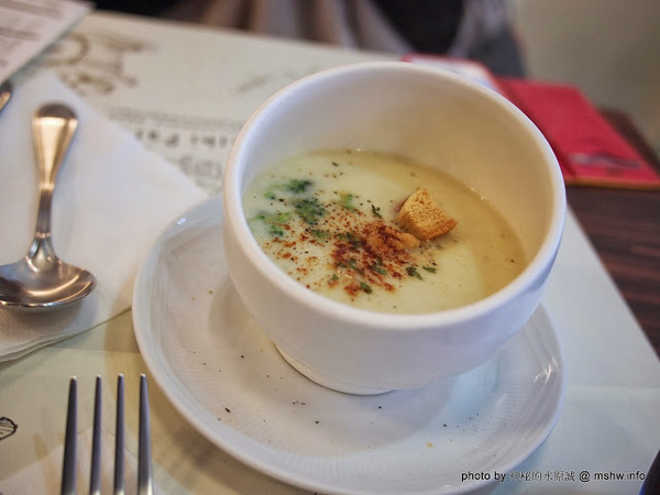 阿喜義大利麵：【食記】台中大里-Ashi Pasta 阿喜義大利麵 : 喂喂喂~這個明太子超犯規的啊!!@@