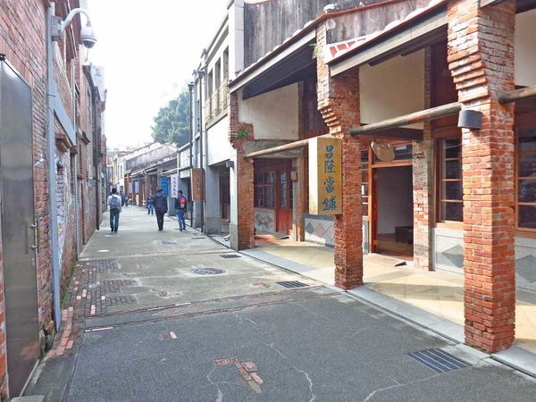 【台北旅遊】剝皮寮歷史街區-走回舊時代的榮景