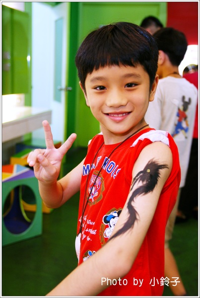 蠟藝彩繪館:宜蘭「蜡藝彩繪館」體驗人體彩繪樂趣