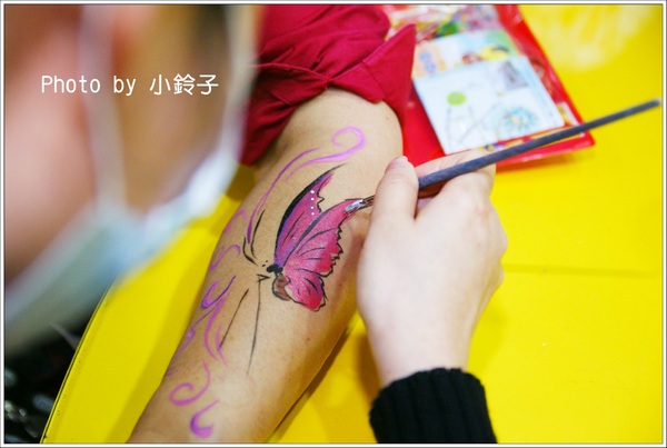 蠟藝彩繪館:宜蘭「蜡藝彩繪館」體驗人體彩繪樂趣