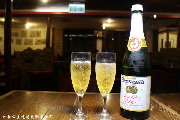 老街義式廚房:三重吃到飽『老街義式廚房』義大利麵/披薩/炸雞/天台廣場/捷運台北橋站