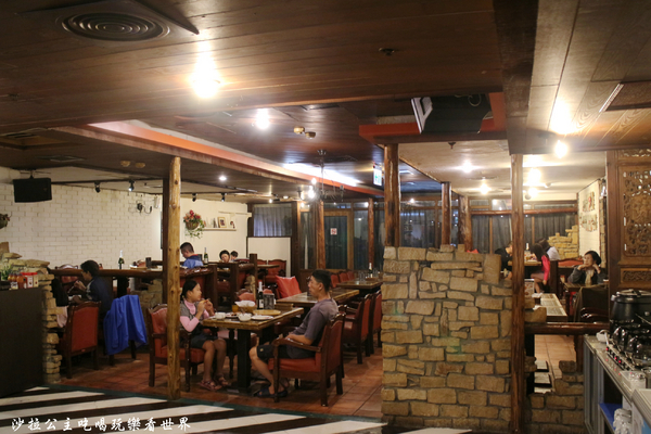 老街義式廚房:三重吃到飽『老街義式廚房』義大利麵/披薩/炸雞/天台廣場/捷運台北橋站