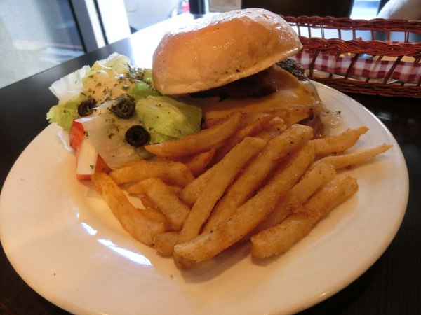 Focus Kitchen：《台北》Focus Kitchen 肯恩廚房│牽絲招牌蛋捲&爆漿熱熔岩布朗尼@東門站