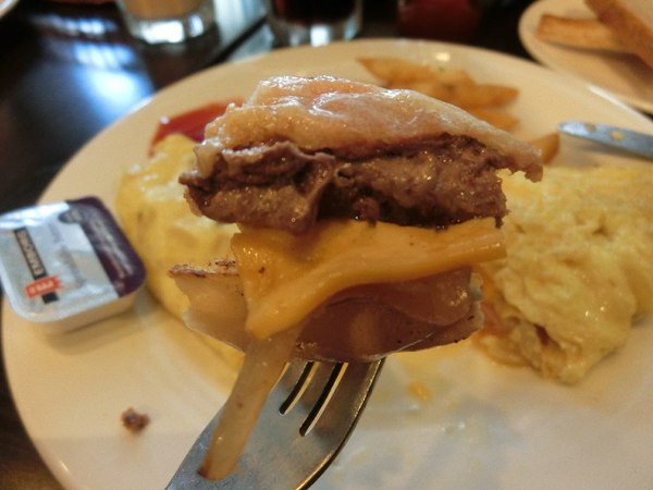 Focus Kitchen：《台北》Focus Kitchen 肯恩廚房│牽絲招牌蛋捲&爆漿熱熔岩布朗尼@東門站