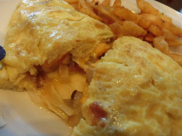 Focus Kitchen：《台北》Focus Kitchen 肯恩廚房│牽絲招牌蛋捲&爆漿熱熔岩布朗尼@東門站