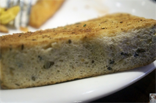 Second Floor Caf'e貳樓餐館(微風台北車站店)：台北 北車 Second Floor Caf'e貳樓餐館~人氣店有理之好好吃早午餐