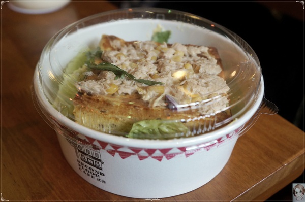 Second Floor Caf'e貳樓餐館(微風台北車站店)：台北捷運北車貳樓(二訪)~今天是頭牛之好多蔬菜早午餐