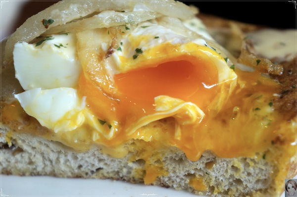 Second Floor Caf'e貳樓餐館(微風台北車站店)：台北捷運北車貳樓(二訪)~今天是頭牛之好多蔬菜早午餐