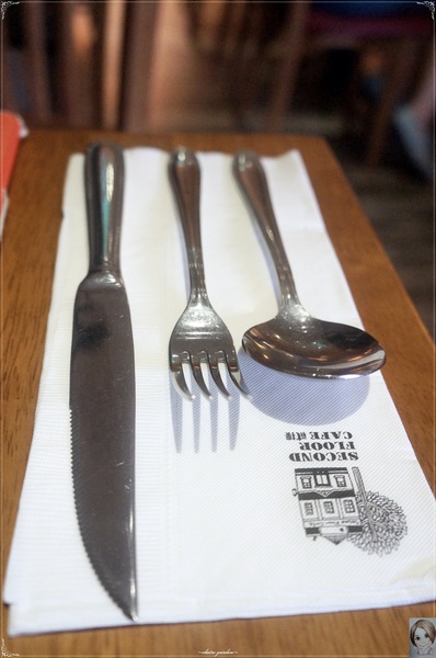 Second Floor Caf'e貳樓餐館(微風台北車站店)：台北 北車 Second Floor Caf'e貳樓餐館~人氣店有理之好好吃早午餐