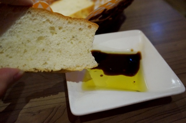 貳樓餐館 Second Floor Caf'e(微風台北車站店)：[北車.微風]Second Floor Caf'e貳樓餐館: 義大利麵套餐