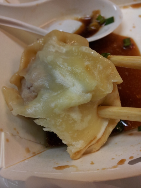 小天津手工麵館：【台中東海】小天津手工麵館－沒有什麼湯的湯包＆３元的水餃