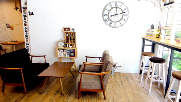 時光咖啡：【台中東海】一本書、一杯咖啡、一份悠閒！時光咖啡！