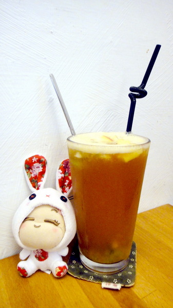 時光咖啡：【台中東海】一本書、一杯咖啡、一份悠閒！時光咖啡！