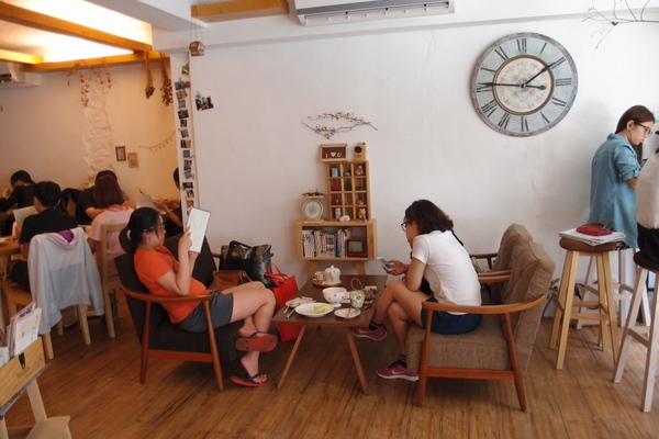 時光咖啡:【台中東海】時光咖啡-悠閒時光有咖啡、鬆餅的香氣陪伴你~