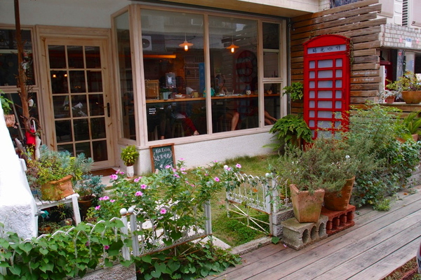 時光咖啡:【台中東海】時光咖啡-悠閒時光有咖啡、鬆餅的香氣陪伴你~