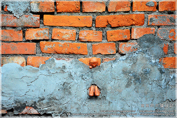 駁二藝術特區：【高雄】鹽埕區。駁二藝術特區《期間限定藍色雨滴》與 大義倉庫區隨拍