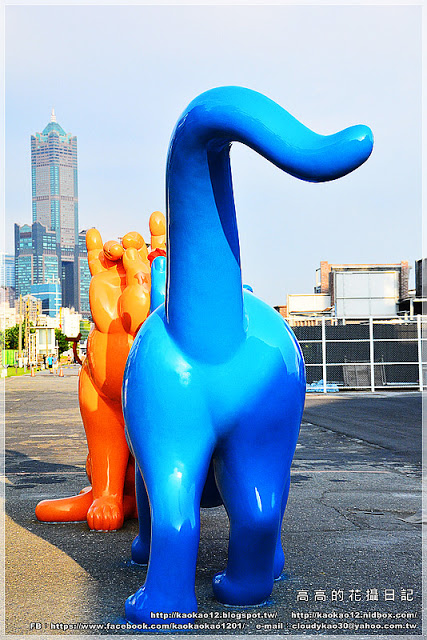 駁二藝術特區：【高雄】鹽埕區。駁二藝術特區《期間限定藍色雨滴》與 大義倉庫區隨拍