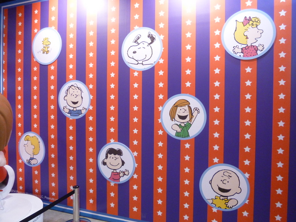 走進花生漫畫: Snoopy 65週年巡迴特展(高雄場)：【口碑場】一起來駁二跟Snoopy玩吧!!－走進花生漫畫: Snoopy 65週年巡迴特展