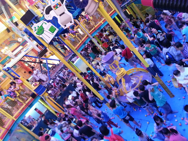 劍湖山世界主題樂園：[雲林][景點]劍湖山世界~刺激的2015兒童節