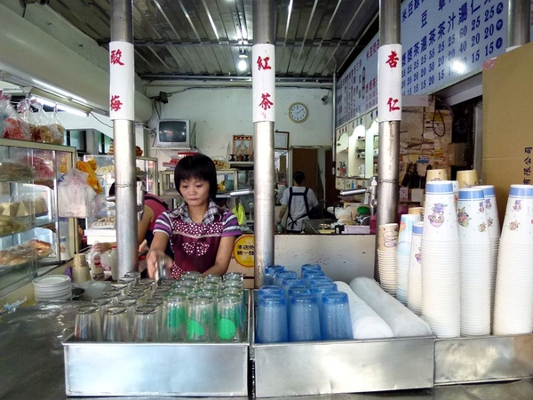 廟口紅茶:【花蓮】廟口紅茶.鋼管紅茶.花蓮市
