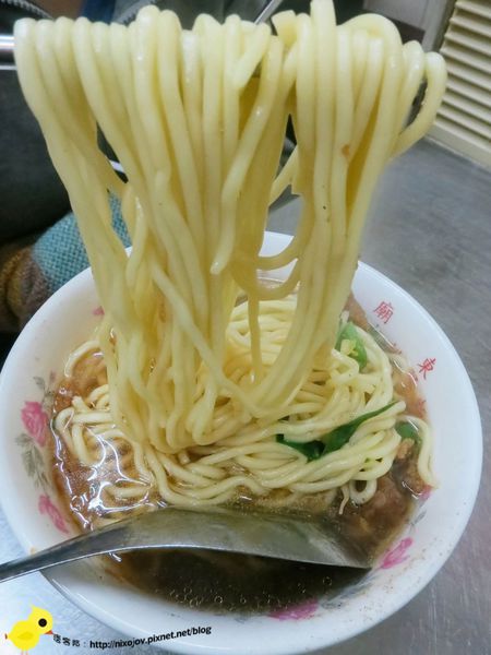 台中-豐原-廟東夜市-廟東清水排骨麵-清甜香濃-排骨麵