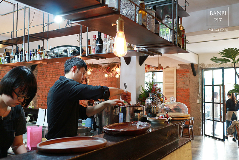 Banbi217 美食旅遊: Merci Cafe 不是二店而是搬家新址 板橋人氣早午餐店,下午茶,咖啡館,聚餐餐廳(捷運板橋站)