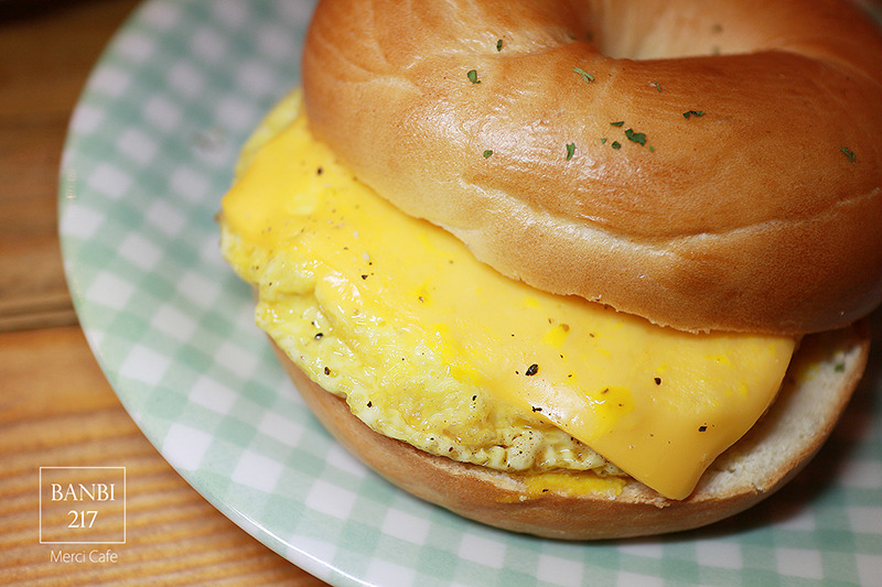 Banbi217 美食旅遊: Merci Cafe 不是二店而是搬家新址 板橋人氣早午餐店,下午茶,咖啡館,聚餐餐廳(捷運板橋站)