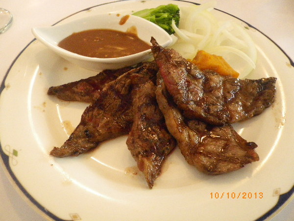 紅洋蔥牛排餐廳(光復店):紅洋蔥牛排餐廳˙免費兌換卷