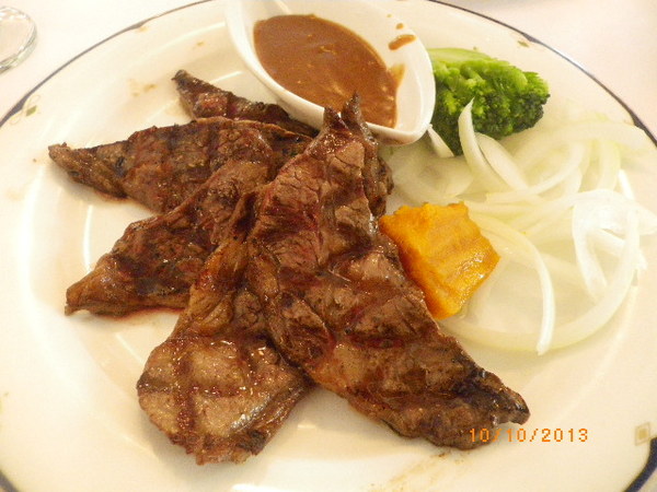 紅洋蔥牛排餐廳(光復店):紅洋蔥牛排餐廳˙免費兌換卷