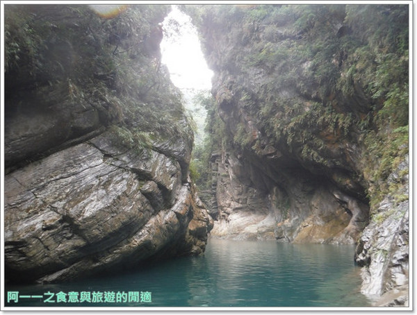 慕谷慕魚：花蓮慕谷慕魚溯溪 狂人出動 游泳/攀岩一次包