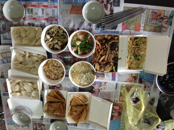 斗煥坪水餃館:【苗栗頭份】有雷有淚,還有一點點好吃的一桌菜-斗煥坪水餃館