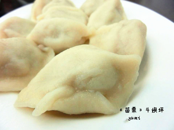 斗煥坪水餃館:【苗栗食記】好吃的不是水餃而是蔥油餅噢..@斗煥坪水餃館