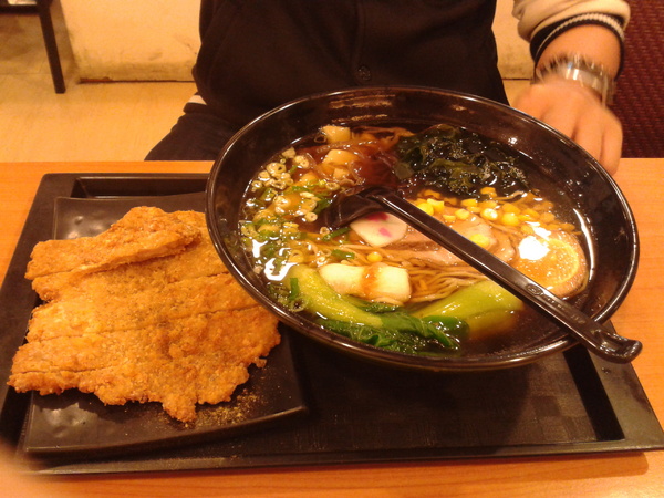 東東麵館：桃園●中壢-東東麵館之豬排飯好好吃>///<