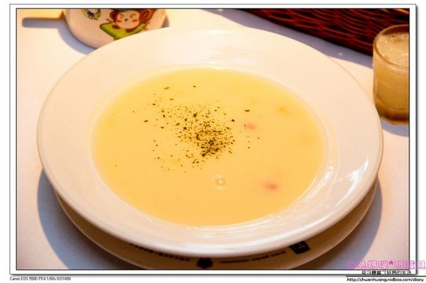 綠芳園咖啡庭園餐廳:【美食♥新竹】☼ 綠芳園庭園餐廳 ☼九宮格繽紛下午茶讓人驚艷♥♥