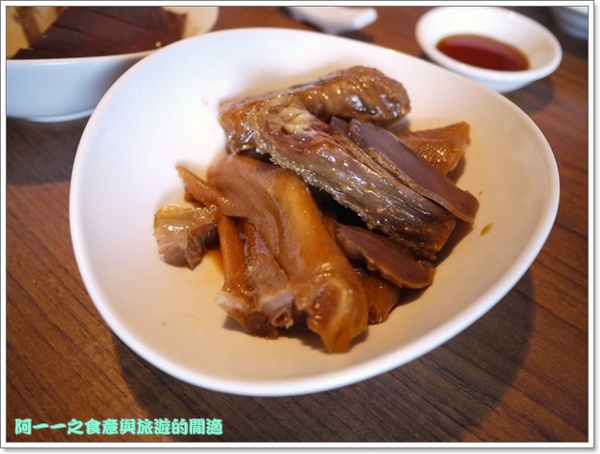 神旺大飯店-潮品集(承德京站店)：台北車站 潮品集(承德京站店) 粵菜港點吃到飽～飯店級高水準爆漿奶皇包