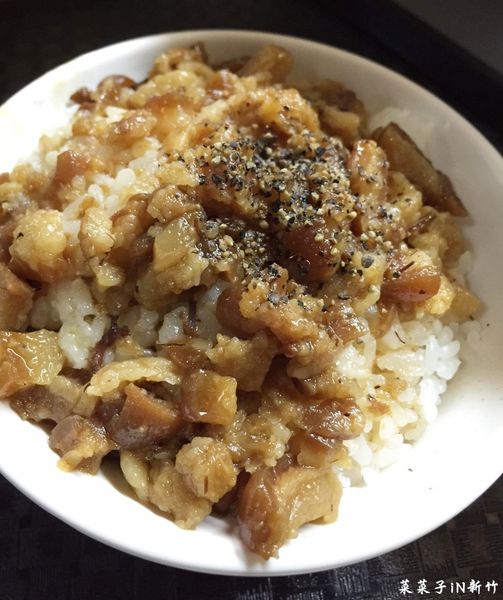 柳家肉燥飯：[新竹]新竹城隍廟周邊小吃-柳家滷肉飯