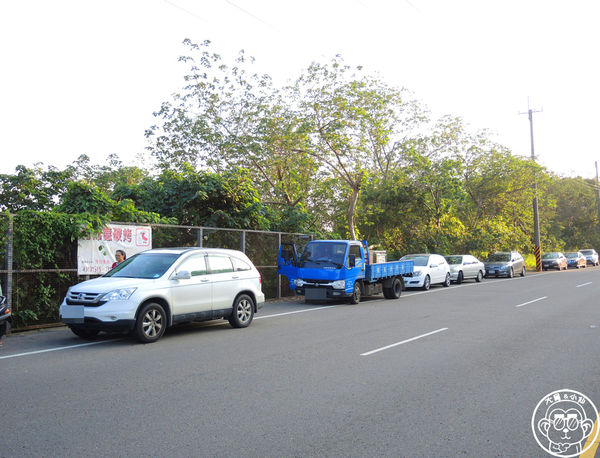 吉佈德香腸：呷飽祙【苗栗竹南･吉佈德碳烤 香腸堡 鹹豬肉】想吃美味急不得