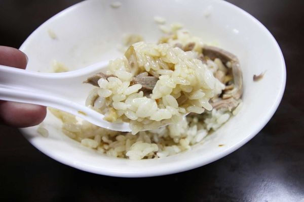 【新竹美食】廟口鴨香飯-新竹都城隍廟必吃美食