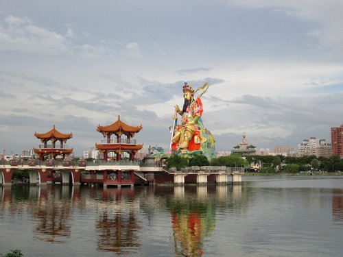 蓮池潭風景區:201307212051搭著高捷去旅行之蓮池潭