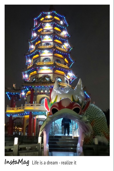 蓮池潭風景區：【高雄景點】夜拍蓮池潭畔~春秋閣/龍虎塔/北極玄天上帝