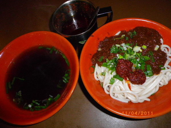 四川味牛肉麵：想到就忍不住衝去吃的炸醬麵