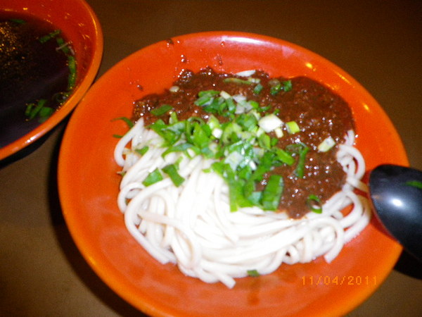 四川味牛肉麵：想到就忍不住衝去吃的炸醬麵