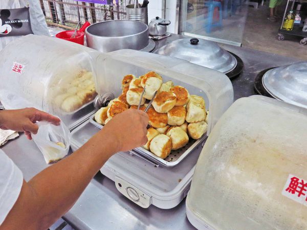 【桃園美食】楊家水煎包-超美味銅板水煎包