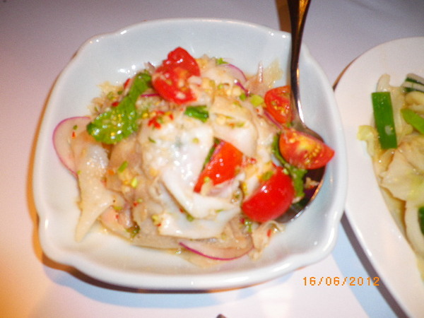 瓦城泰國料理(桃園三越站前店)：舊愛嘗鮮-重口味的泰式料理