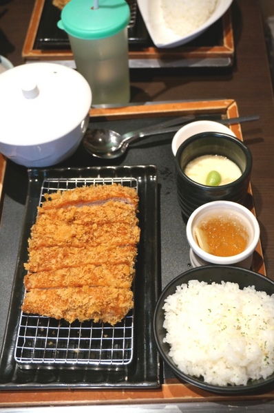 品田牧場(桃園遠百店):享受服務也享受滿足的【桃園/品田牧場】