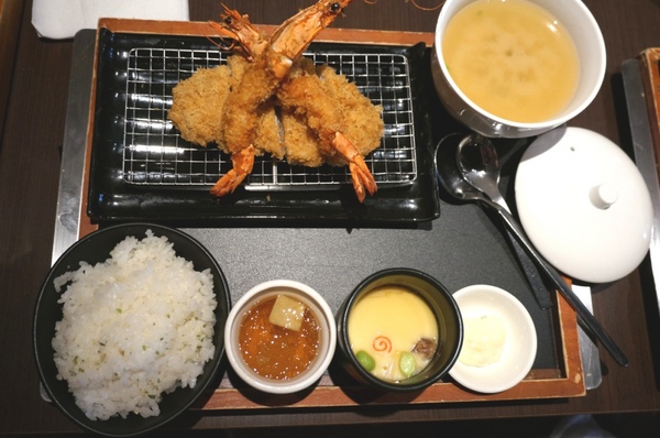 品田牧場(桃園遠百店):享受服務也享受滿足的【桃園/品田牧場】