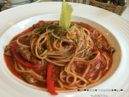 艾堤Cafe(桃園一店):【食記】oO。o○桃園 桃園市區 艾堤Cafe(五訪以上) 義大利麵 蜜糖吐司 鬆餅 燉飯 酥皮濃湯 wifi 適合全家大小聚會的好地方!五訪以上,每次都在進步的店家~。oO。o○。